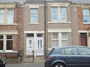 Flat to rent in Eastbourne Avenue, Gateshead NE8