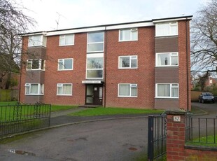 Flat to rent in Eastern Avenue, Reading RG1