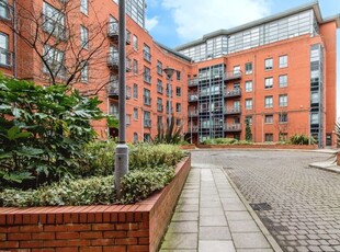 Flat to rent in Ellesmere Street, Manchester, Greater Manchester M15