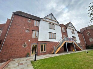 Flat to rent in Foregate Street, Chester CH1