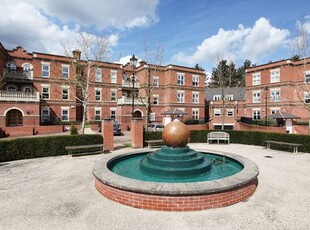 Flat to rent in Franklin Court, Wormley, Godalming GU8