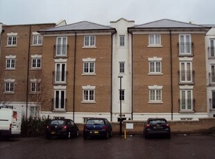 Flat to rent in George Williams Way, Colchester CO1
