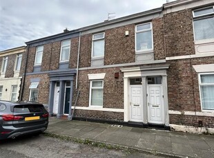 Flat to rent in Grey Street, North Shields NE30