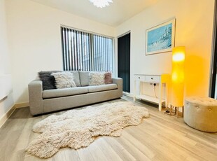 Flat to rent in Halo House, 27 Simpson Street, Manchester M4