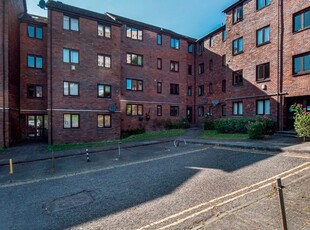Flat to rent in Hanover Court, Townhead, Glasgow G1