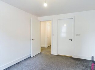 Flat to rent in Henry Street, Liverpool, Merseyside L1