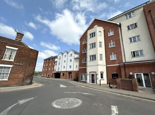 Flat to rent in Hythe Quay, Colchester CO2