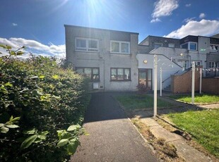 Flat to rent in Innes Court, Airdrie ML6
