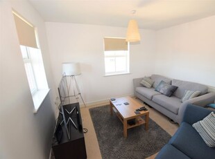 Flat to rent in John Mace Road, Colchester CO2