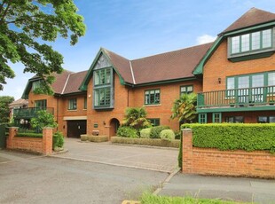 Flat to rent in Knutsford Road, Wilmslow, Cheshire SK9