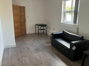 Flat to rent in Lichfield Street, Walsall WS1