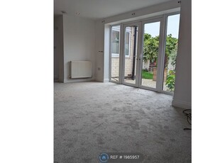 Flat to rent in Oakfield Road, Middlesbrough TS3