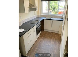 Flat to rent in Outram Street, Sutton-In-Ashfield NG17