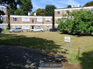 Flat to rent in Park Road, Twickenham TW1