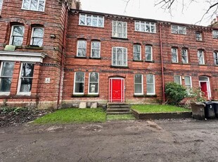 Flat to rent in Park Terrace, Waterloo, Liverpool L22