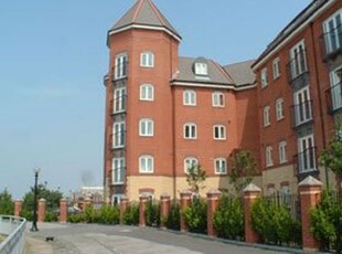 Flat to rent in Quebec Quay, Liverpool L3