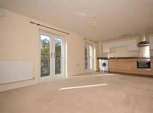 Flat to rent in Railway View, Kettering NN16
