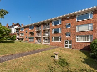 Flat to rent in Rothamsted Court, Harpenden, Hertfordshire AL5