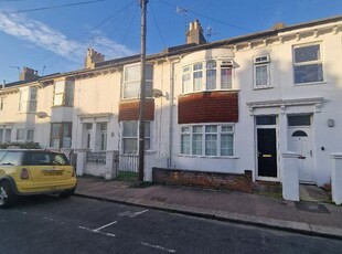Flat to rent in Shirley Street, Hove BN3