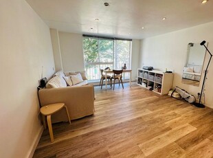 Flat to rent in Sillwood Place, Brighton BN1