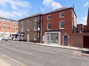 Flat to rent in St. Johns Street, Chichester PO19