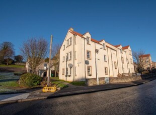 Flat to rent in St Serfs Place, Dysart KY1