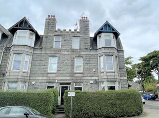 Flat to rent in St Swithin Street, West End, Aberdeen AB10
