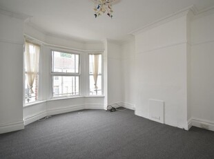 Flat to rent in St. Thomass Road, Hastings TN34