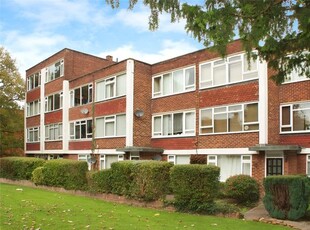 Flat to rent in Tetbury Court, Prospect Street, Reading, Berkshire RG1