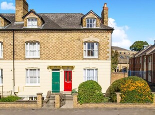 Flat to rent in Walton Crescent, Oxford OX1
