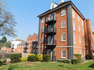 Flat to rent in Waterside Lane, Colchester, Essex CO2