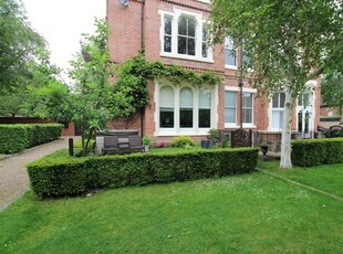 Flat to rent in Yorke House, The Park NG7