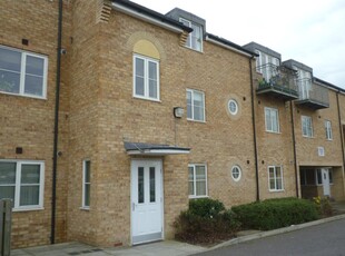 Maidensfield, WELWYN GARDEN CITY - 2 bedroom ground floor flat