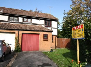Property to rent in Evans Close, Maidenbower, Crawley, West Sussex. RH10