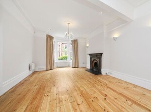 Property to rent in Heath Hurst Road, Hampstead NW3