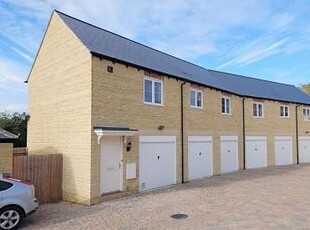 Semi-detached house to rent in Carterton, Oxfordshire OX18