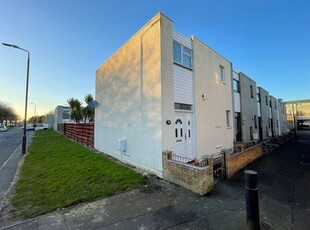 Semi-detached house to rent in Drumacre Road, Boness, Falkirk EH51
