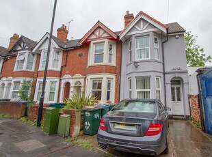 Semi-detached house to rent in Earlsdon Avenue North, Earlsdon, Coventry CV5