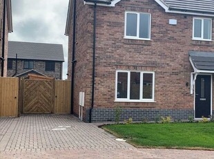 Semi-detached house to rent in Elswick Hopper Close, Brigg DN20