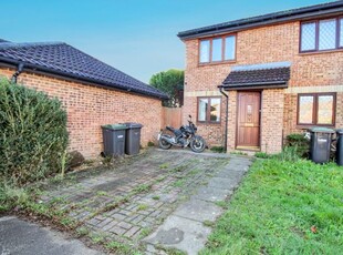 Semi-detached house to rent in Elveden Close, Luton, Bedfordshire LU2