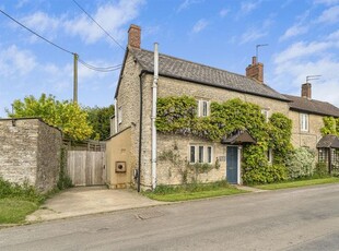 Semi-detached house to rent in Fewcott Road, Fritwell, Bicester OX27