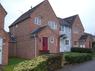 Semi-detached house to rent in Redan Road, Aldershot, Hampshire GU12