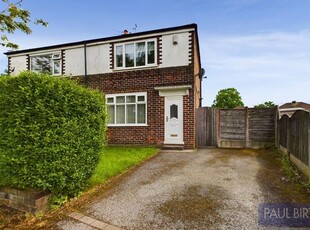 Semi-detached house to rent in Woodsend Road, Flixton, Trafford M41