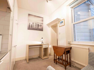 Studio flat to rent London, W2 4LD