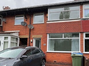 Terraced house to rent in Broadway, Urmston, Manchester M41