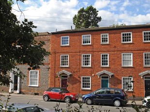 Terraced house to rent in Castle Street, Wallingford OX10