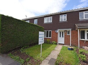 Terraced house to rent in Drake Close, Finchampstead, Wokingham RG40