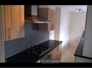 Terraced house to rent in Emerson Street, Salford M5