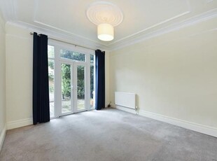 Terraced house to rent in Englewood Road, London SW12