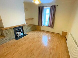 Terraced house to rent in Hamilton Road, Sheffield S5